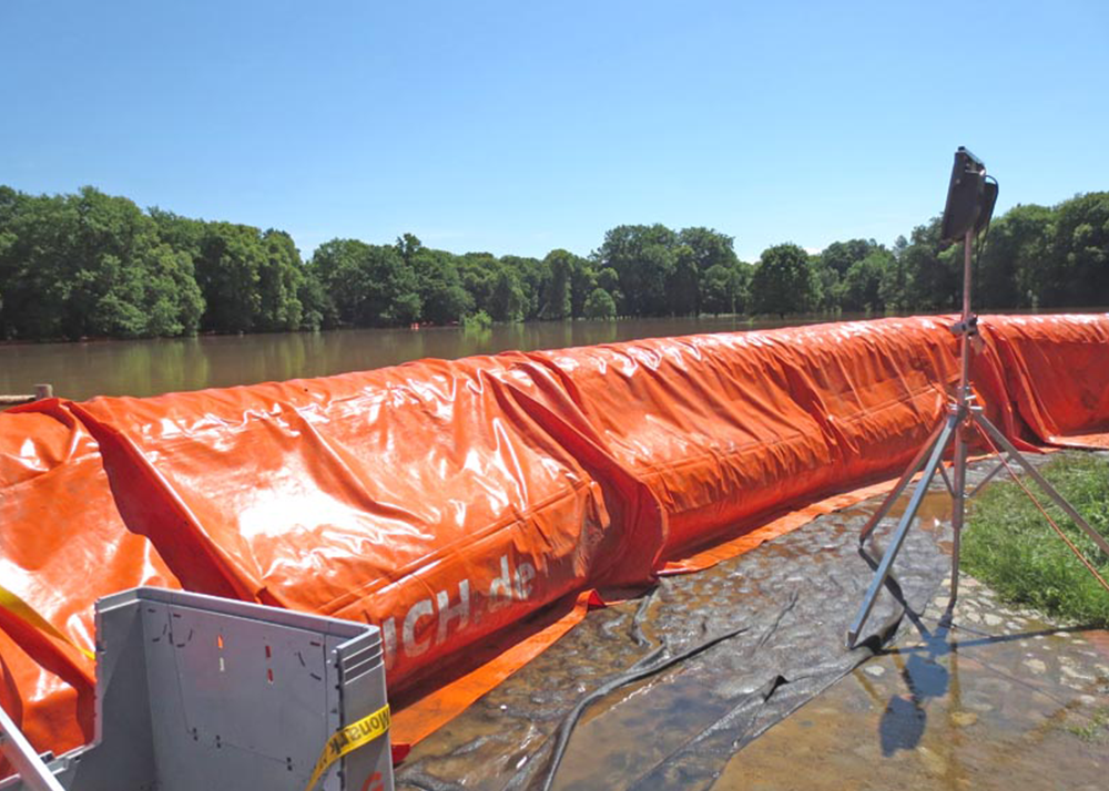 Structure-flex Manufactures a km of Mobildeich Flood Defence
