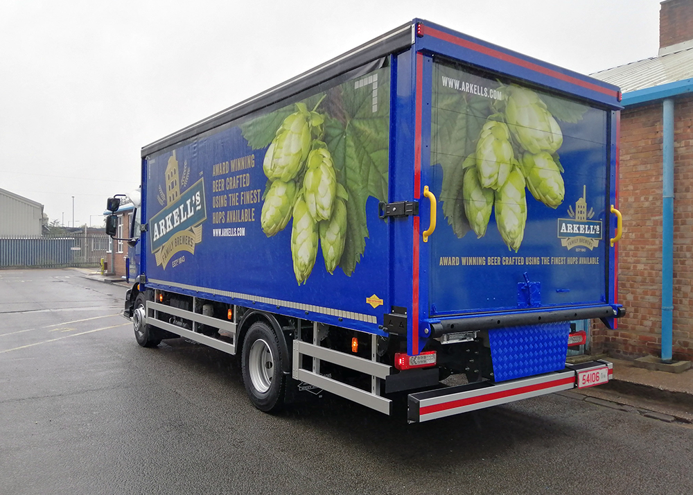 Cost-Effective Lorry Curtains for Clean Lines and Bold Designs